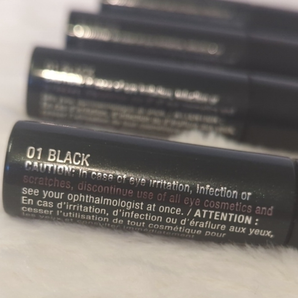 4 Brand new Clinique high impact mascara